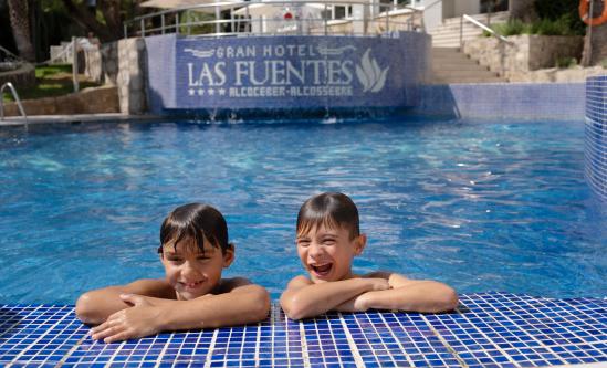Dos_Niños_Gratis_Gran_Hotel_Las_Fuentes_De_Fantasia_Hoteles